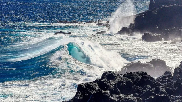 Tahiti aide les îles Cook à sortir de leur isolement