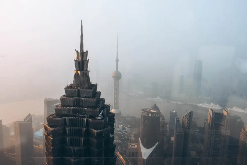 vue aérienne des bâtiments de la ville pendant la journée
