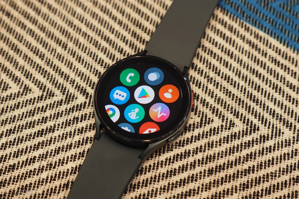 A new connected watch for Google