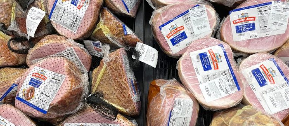 LOS ANGELES, CALIFORNIA - NOVEMBER 11: Smoked ham is displayed for sale in a grocery store ahead of the Thanksgiving holiday on November 11, 2021 in Los Angeles, California. U.S. consumer prices have increased solidly in the past few months on items such as food, rent, cars and other goods as inflation has risen to a level not seen in 30 years. The consumer-price index rose by 6.2 percent in October compared to one year ago.   Mario Tama/Getty Images/AFP (Photo by MARIO TAMA / GETTY IMAGES NORTH AMERICA / Getty Images via AFP)